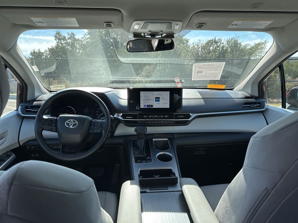 Used Car 2025 Toyota Sienna  Le For Sale Under $40,000 In Austin, Texas