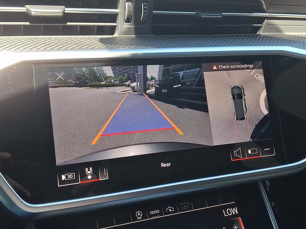 Thumbnail: 2021 Audi RS 6 - 18