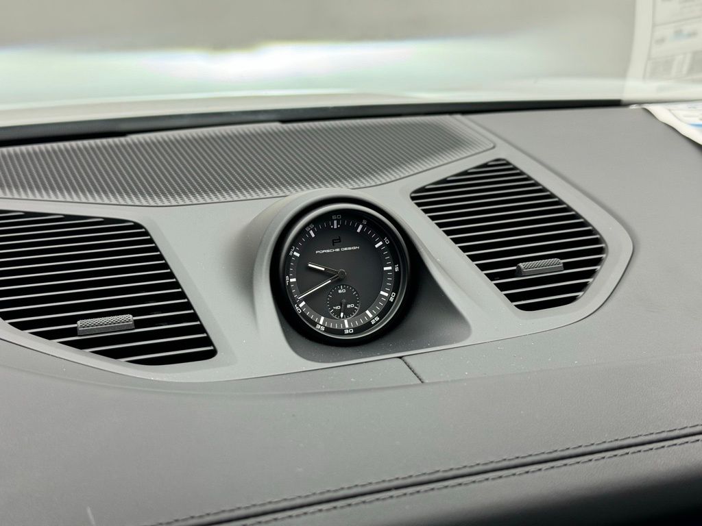 Thumbnail: 2024 Porsche  - 20