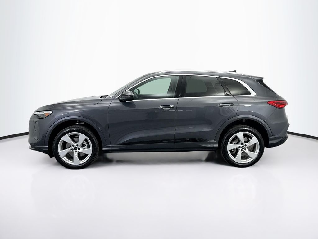 Thumbnail: 2025 Audi Q5 - 8