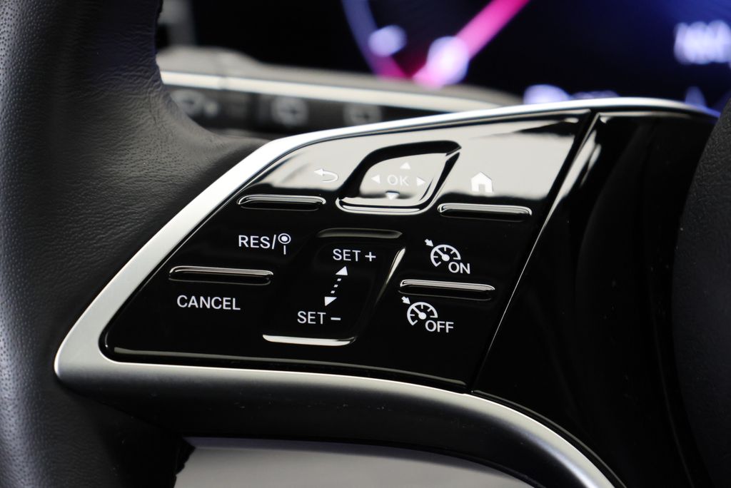 Thumbnail: 2026 Mercedes-Benz GLE - 21