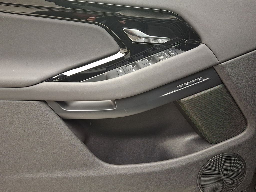 Thumbnail: 2025 Land Rover Range Rover Evoque - 13