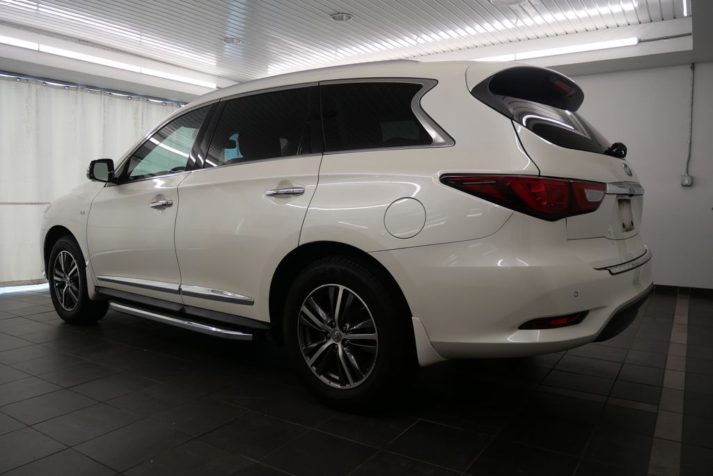 2017 INFINITI QX60 Base 4