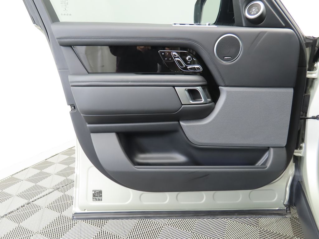 Thumbnail: 2021 Land Rover Range Rover - 25