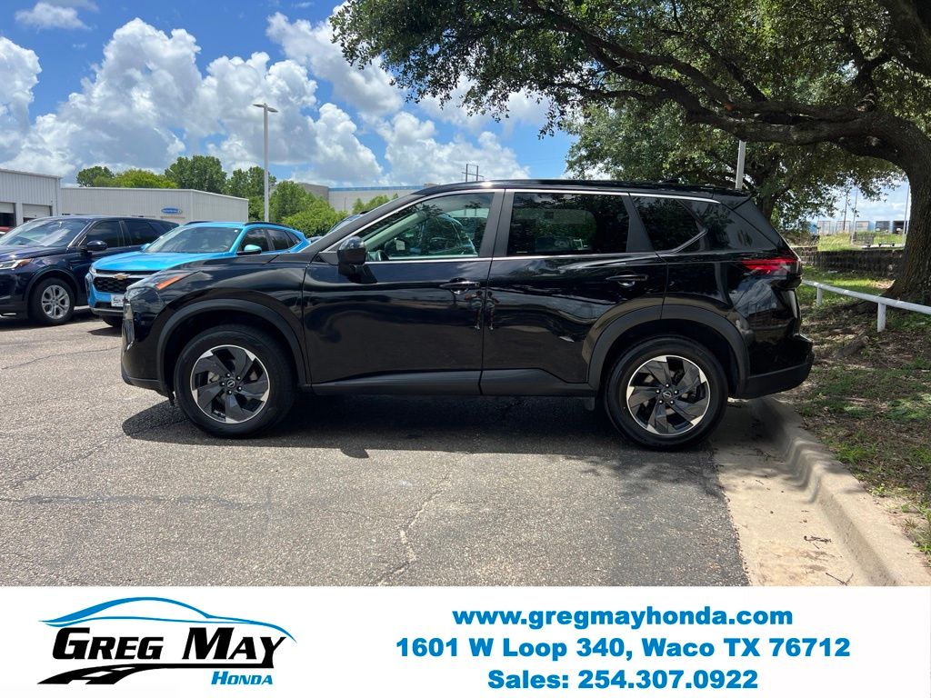 2024 Nissan Rogue SV - 3