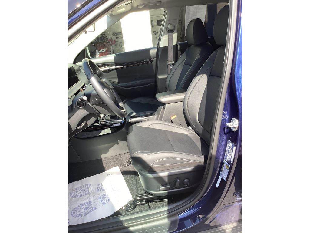 Used 2025 Kia Seltos SUV