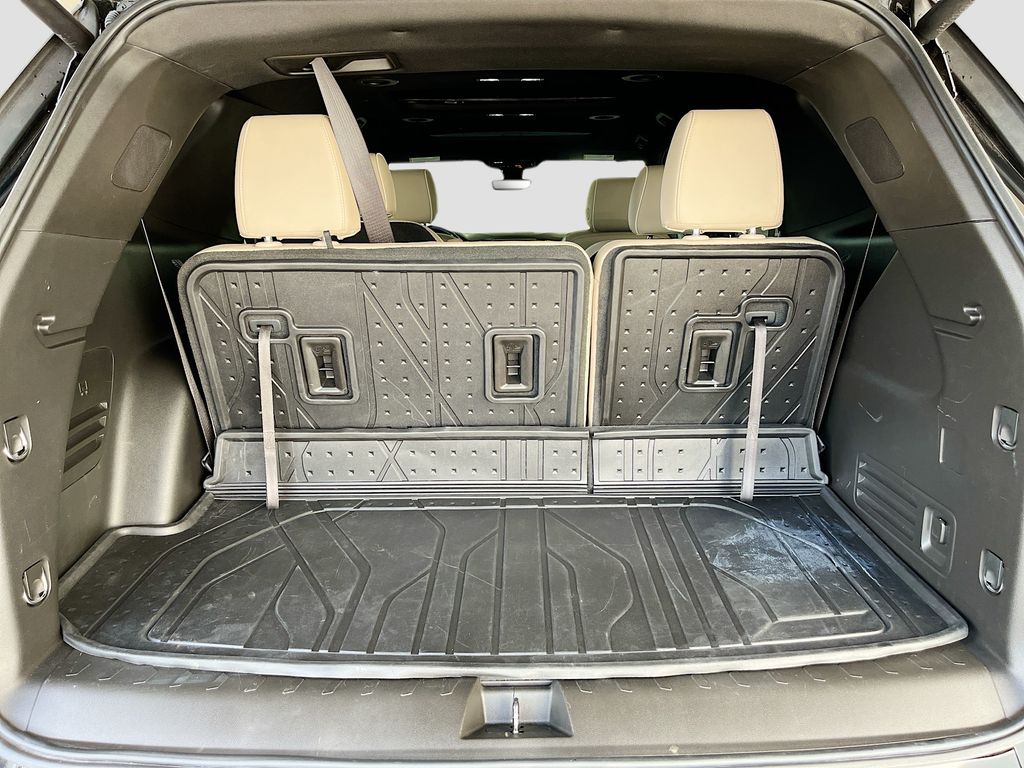 Used 2023 Black Chevrolet Premier image 29