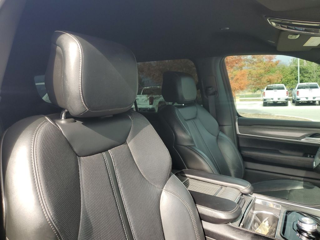 Used Car 2023 Jeep Wagoneer  Series Iii For Sale Under $50,000 In Austin, Texas