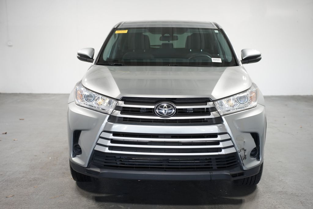 2019 Toyota Highlander LE 2