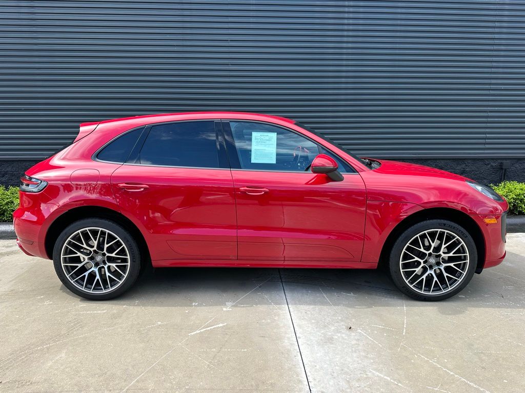 Thumbnail: 2019 Porsche Macan - 8