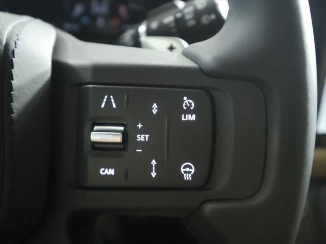 Thumbnail: 2025 Land Rover Defender - 13