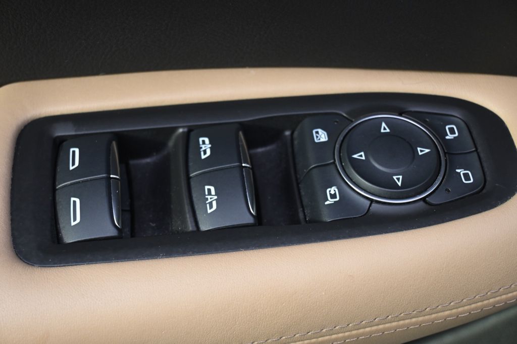 Used 2023 White Cadillac Premium Luxury image 24