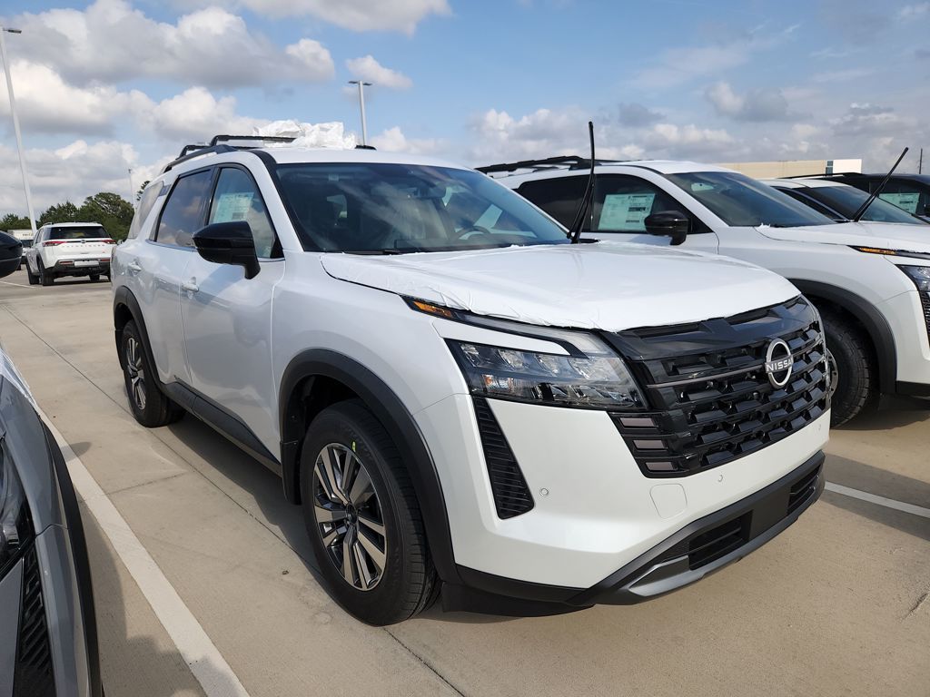 Everest White Pearl Tricoat 2026 Nissan Pathfinder SL FWD SUV / Crossover Front-Wheel Drive 9-Speed Automatic