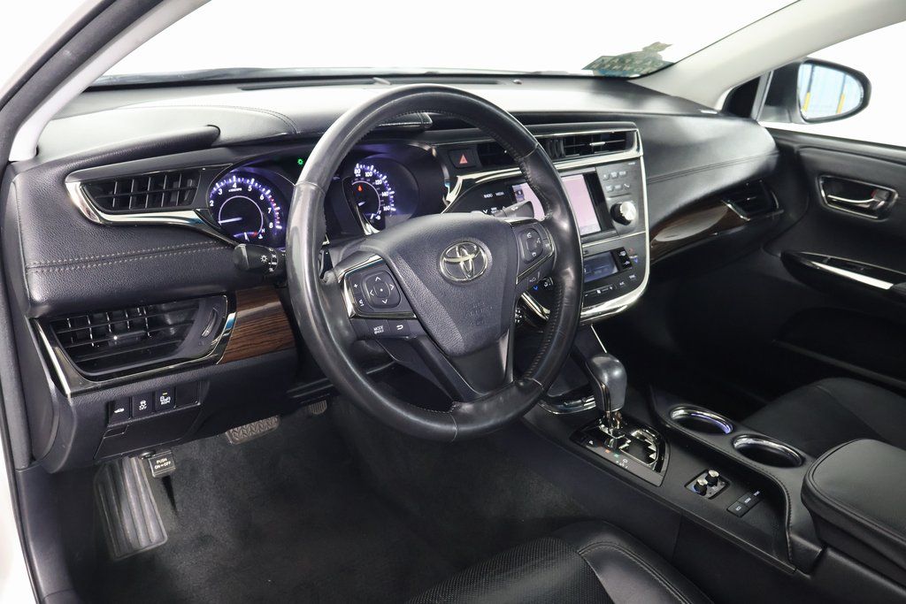 2013 Toyota Avalon Limited 7