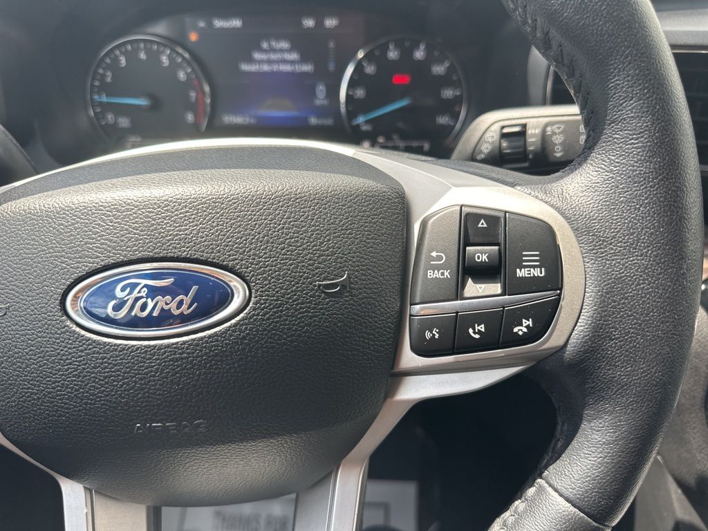 2023 Iconic Silver Metallic Ford Explorer Limited RWD SUV
