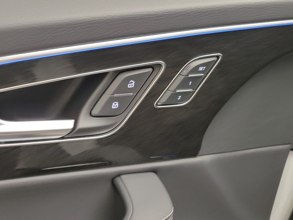 Thumbnail: 2026 Audi Q7 - 32