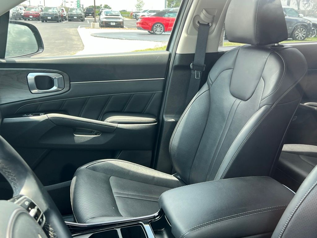 Thumbnail: 2024 Kia Sorento - 8