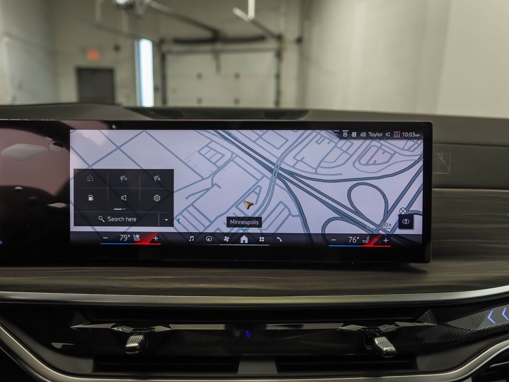 Thumbnail: 2026 BMW X7 - 17