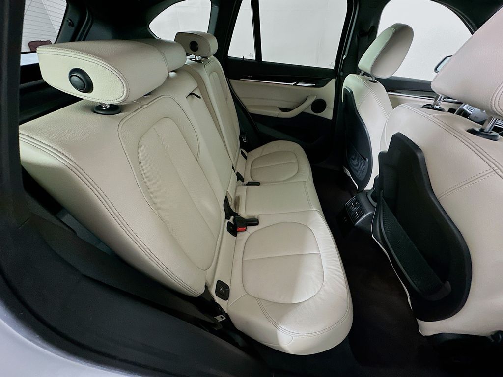 Thumbnail: 2021 BMW X1 - 28