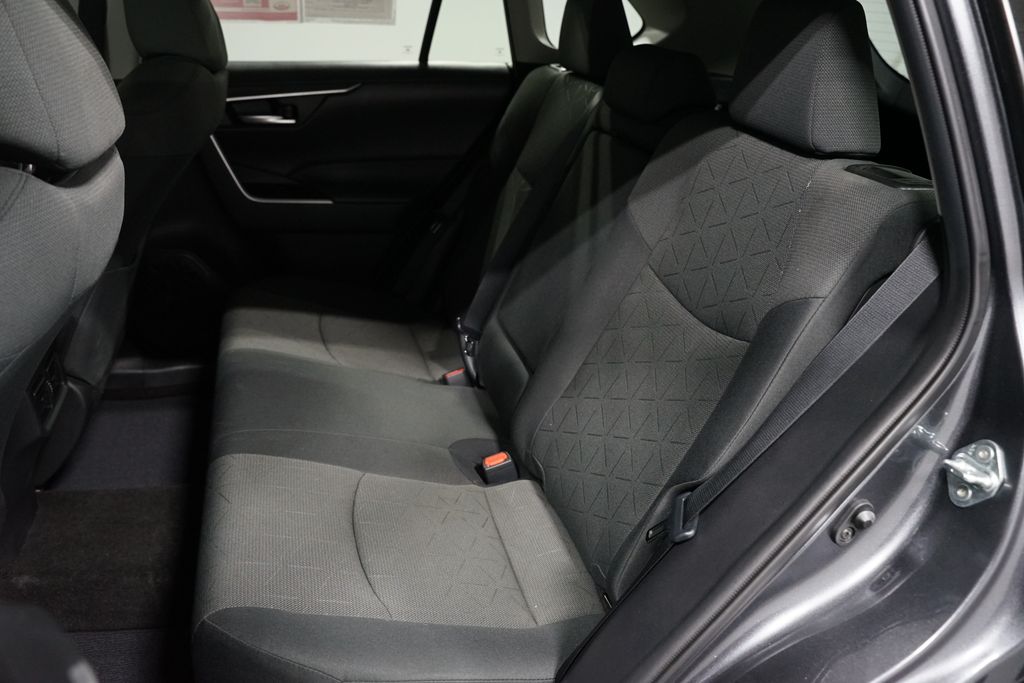 Thumbnail: 2021 Toyota RAV4 - 28