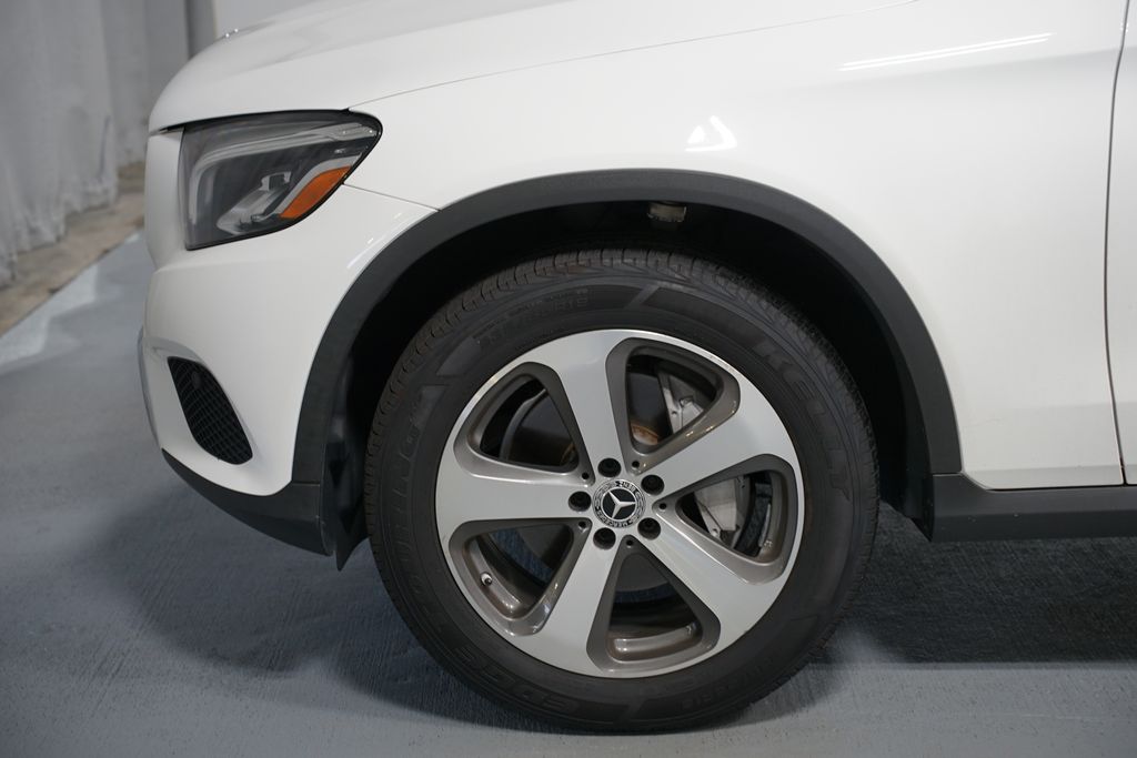 Thumbnail: 2017 Mercedes-Benz GLC - 5