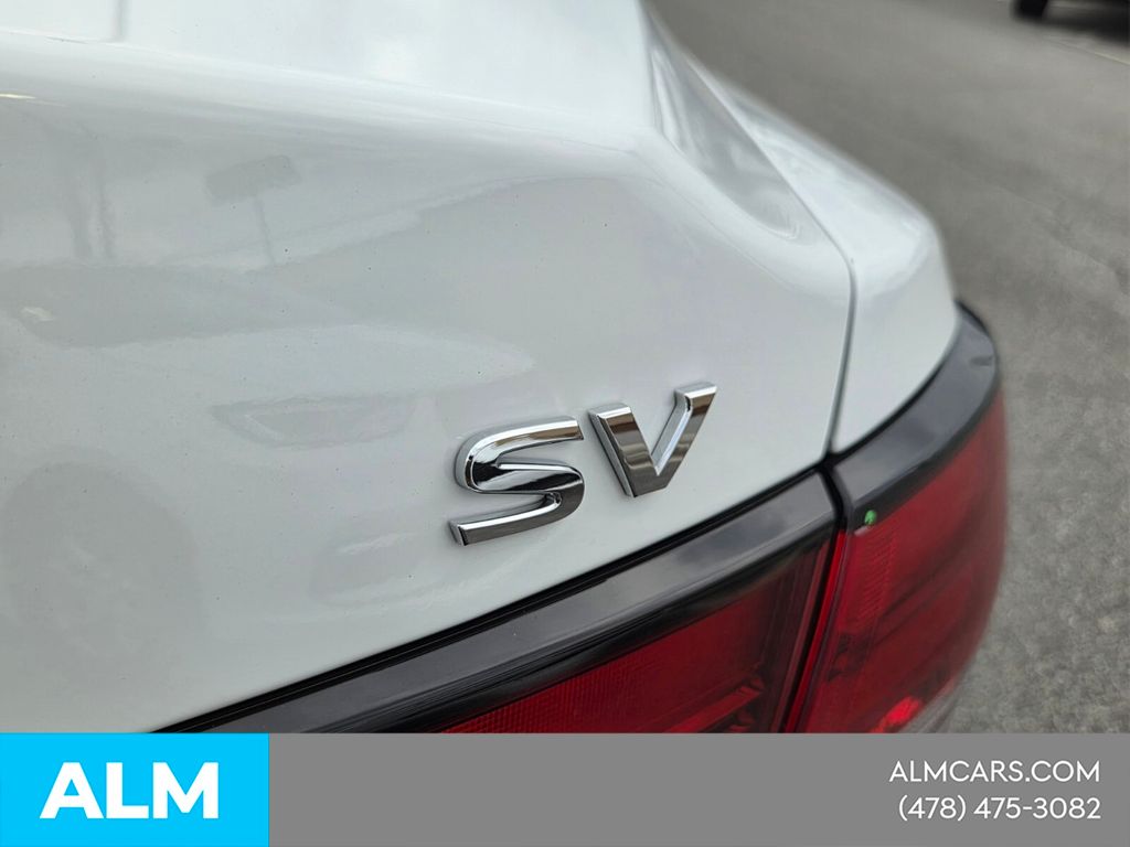 Used 2024 White Nissan SV image 12