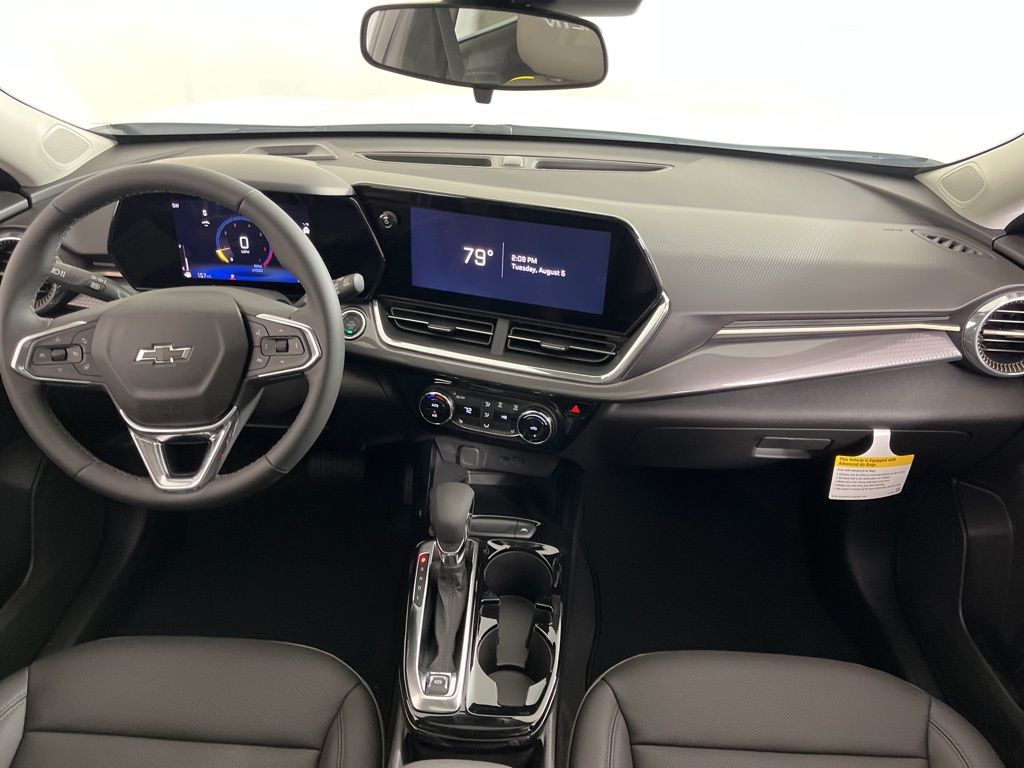 Thumbnail: 2025 Chevrolet Trax - 15