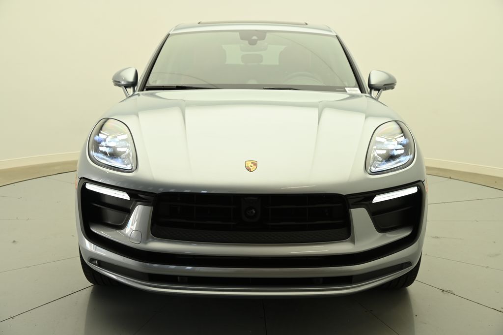 Thumbnail: 2025 Porsche Macan - 26