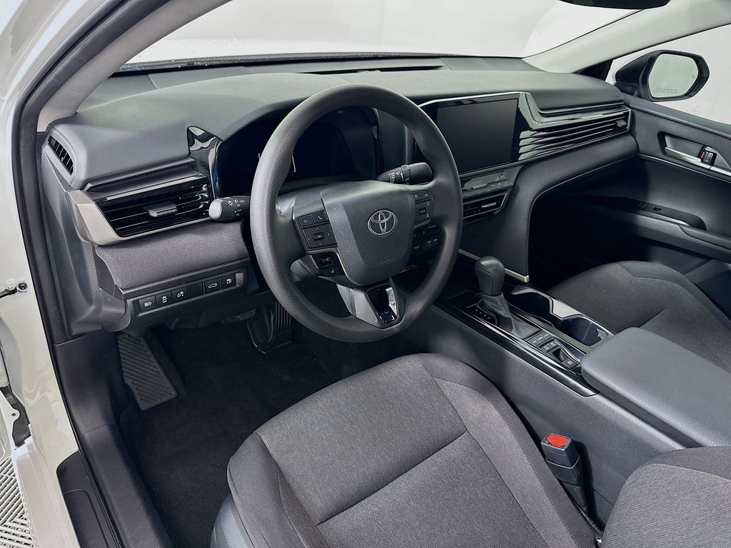 2025 Toyota Camry LE 9