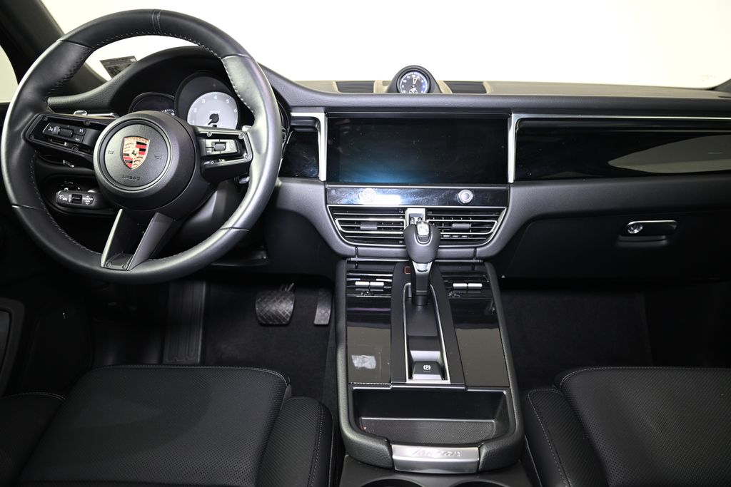 Thumbnail: 2024 Porsche Macan - 16