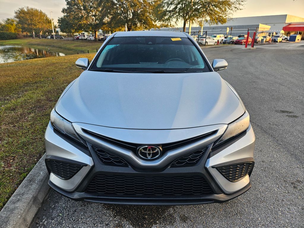 2023 Toyota Camry SE 7