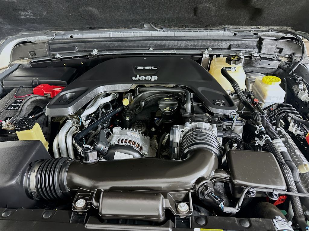 Thumbnail: 2018 Jeep Wrangler - 29