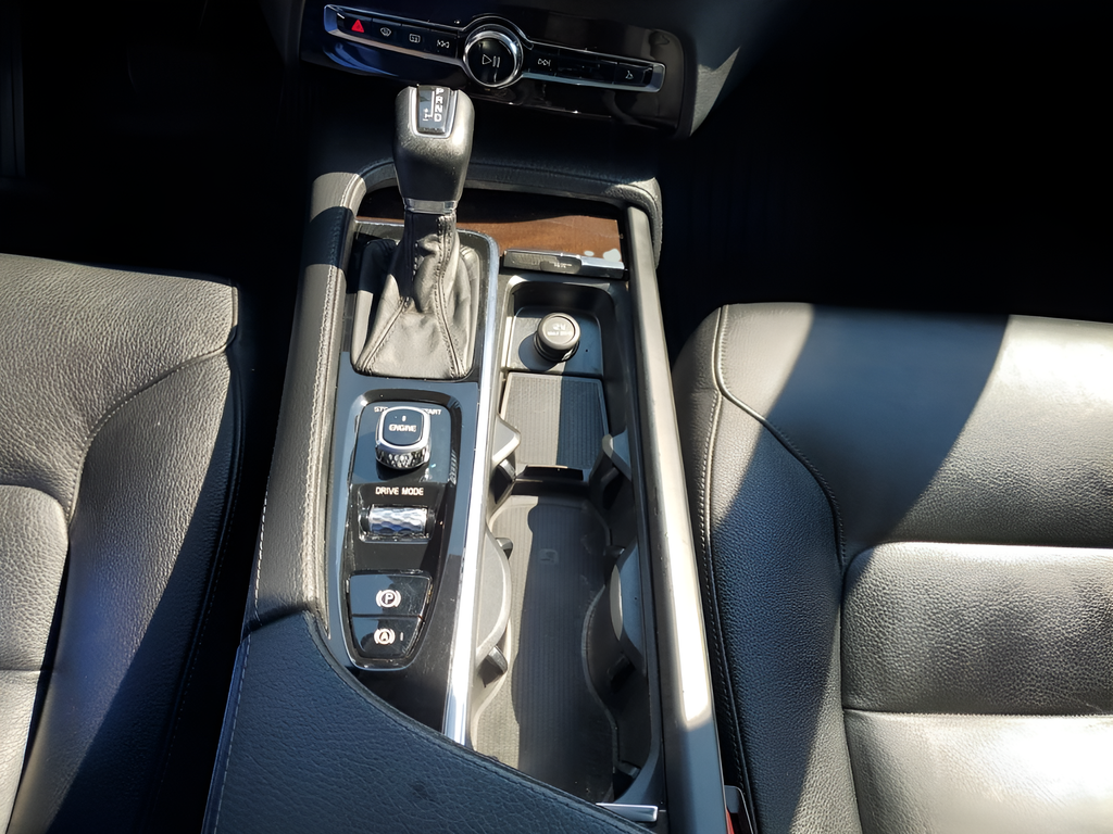 Used Car 2017 Volvo Xc90  T5 Momentum For Sale Under $20,000 In Austin, Texas