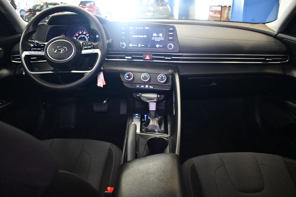 Thumbnail: 2021 Hyundai Elantra - 15