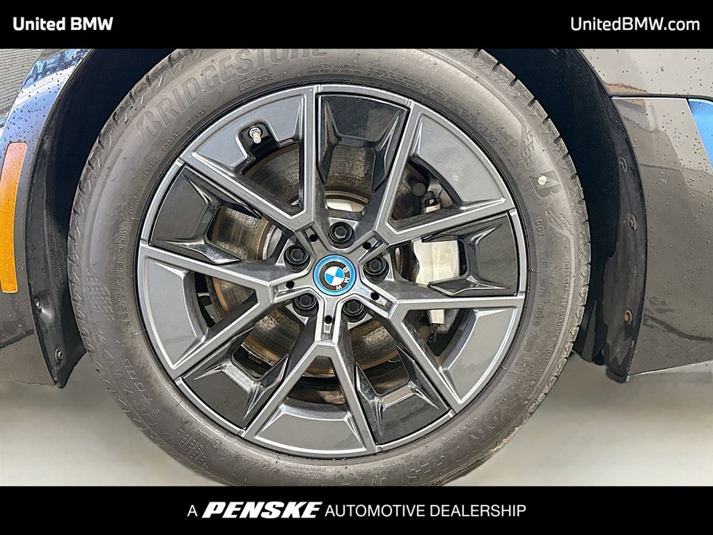 Thumbnail: 2024 BMW i4 - 2