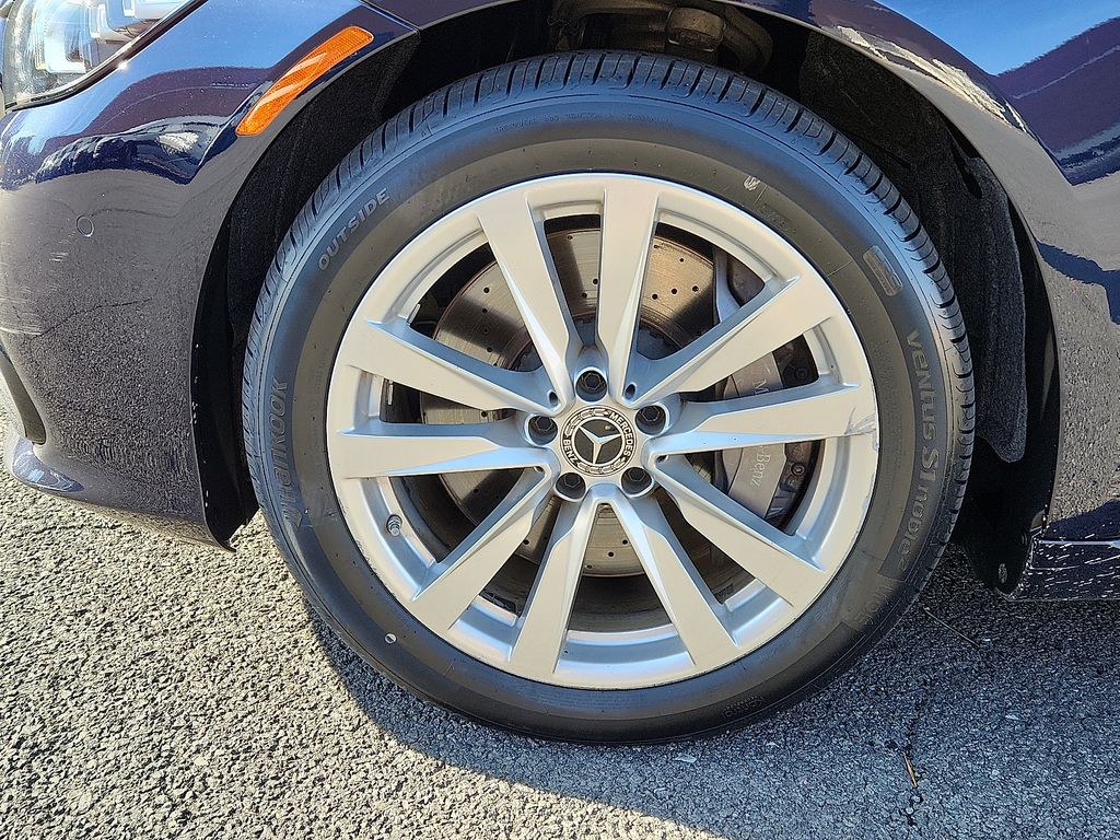 Thumbnail: 2022 Mercedes-Benz S-Class - 8