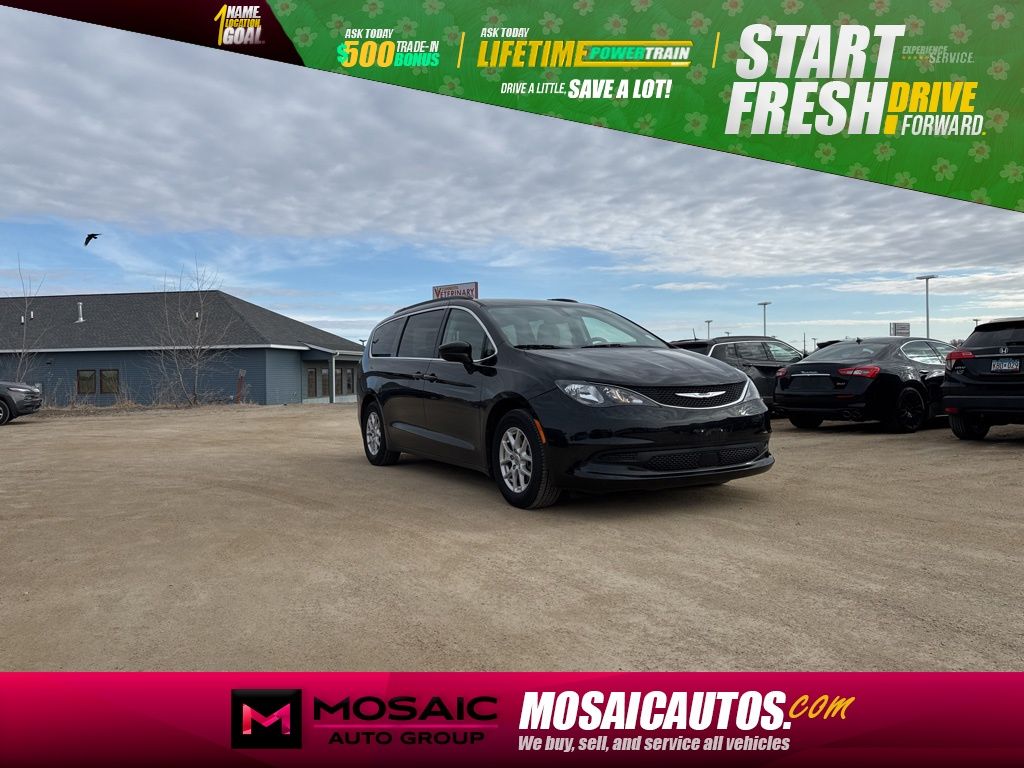 2021 Chrysler Voyager