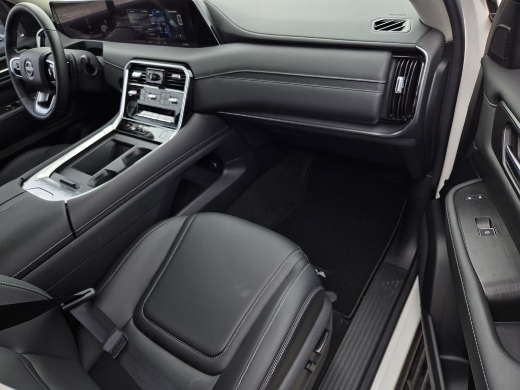 2026 Nissan Armada SV - Photo 7