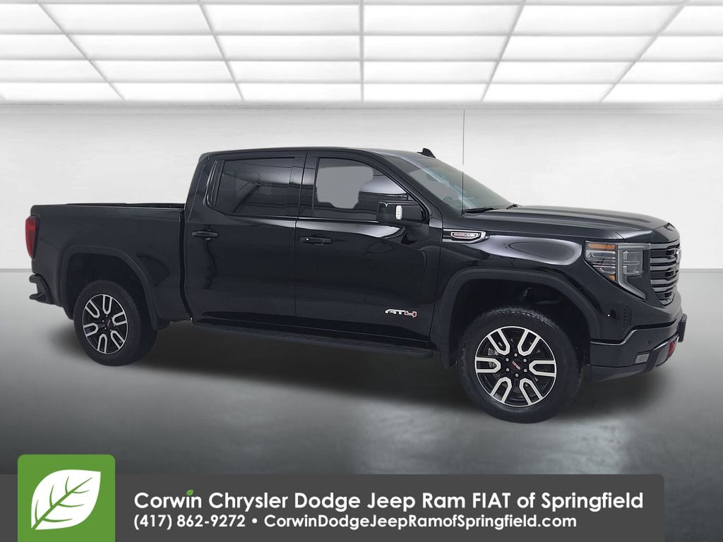 2025 GMC Sierra 1500 AT4 Crew Cab 4WD