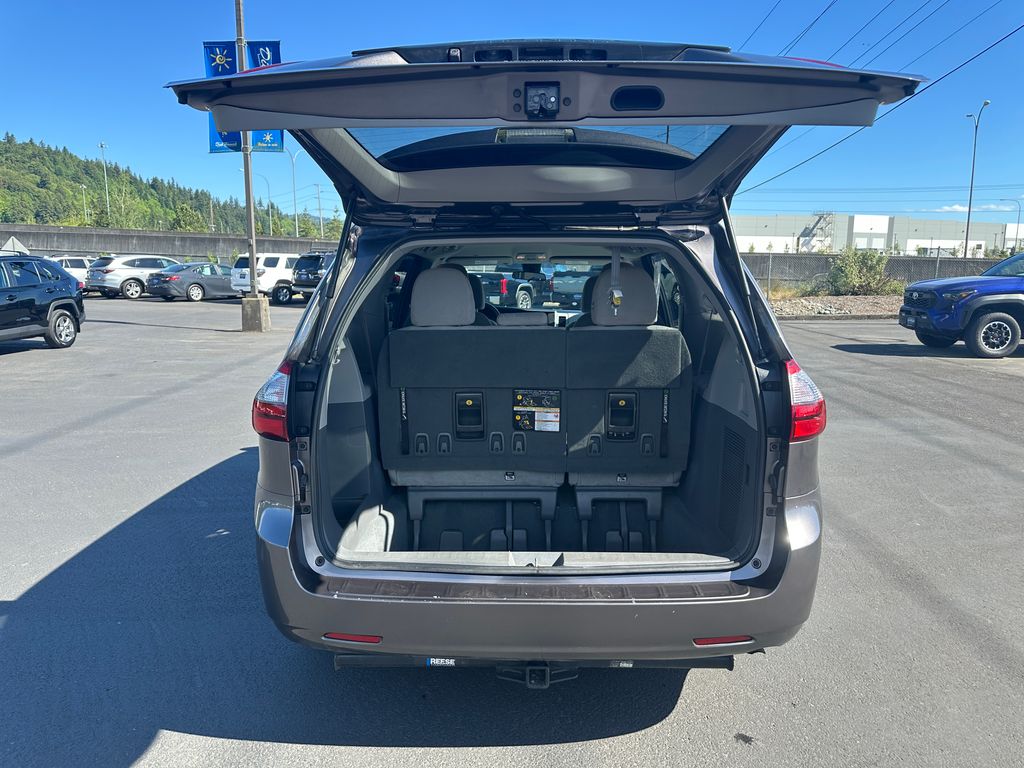 2020 Toyota Sienna L