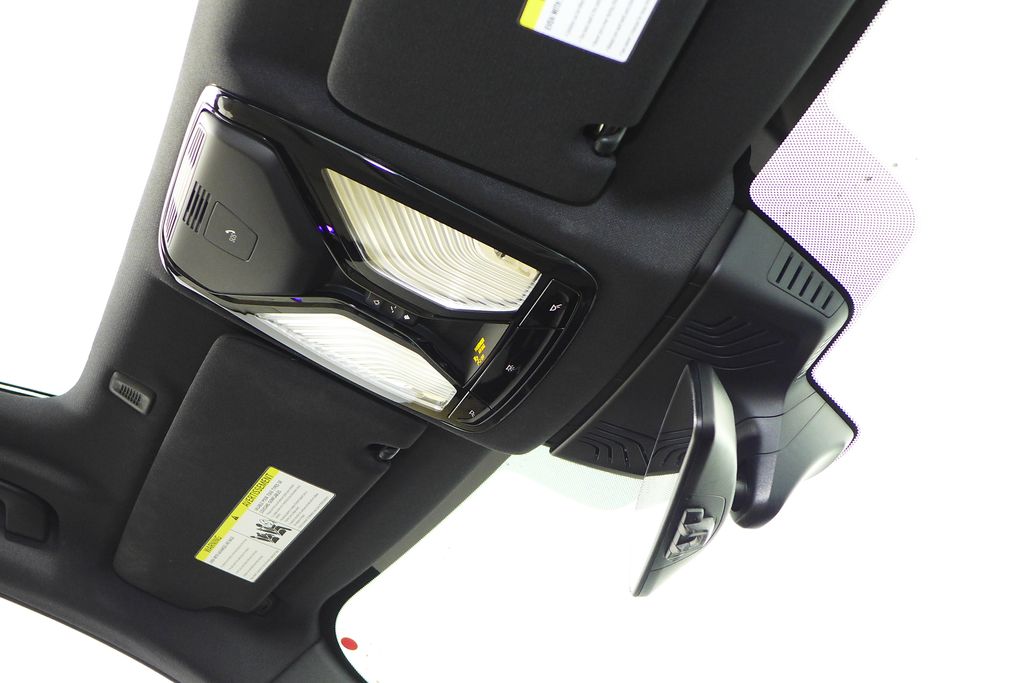 Thumbnail: 2022 BMW 5 Series - 17