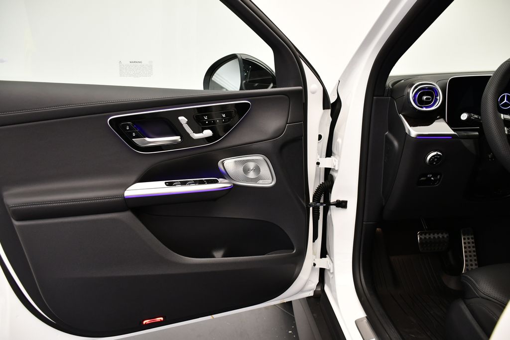 Thumbnail: 2025 Mercedes-Benz GLC - 30