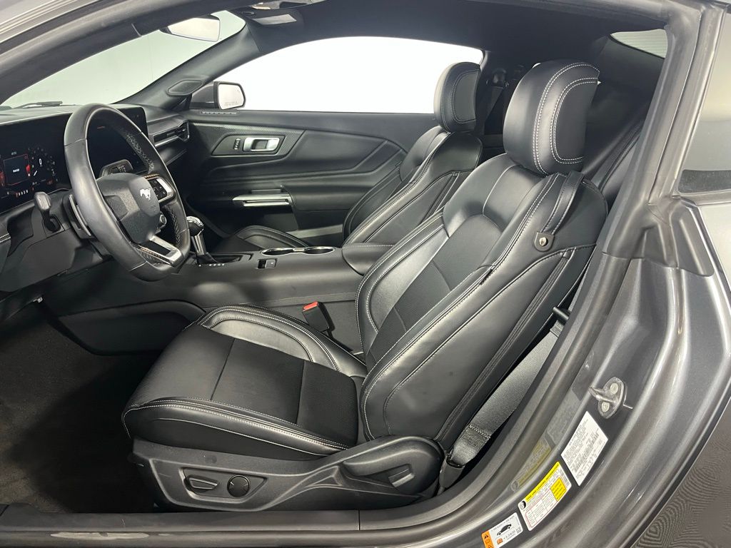 Used 2024 Gray Metallic Ford GT Premium image 18