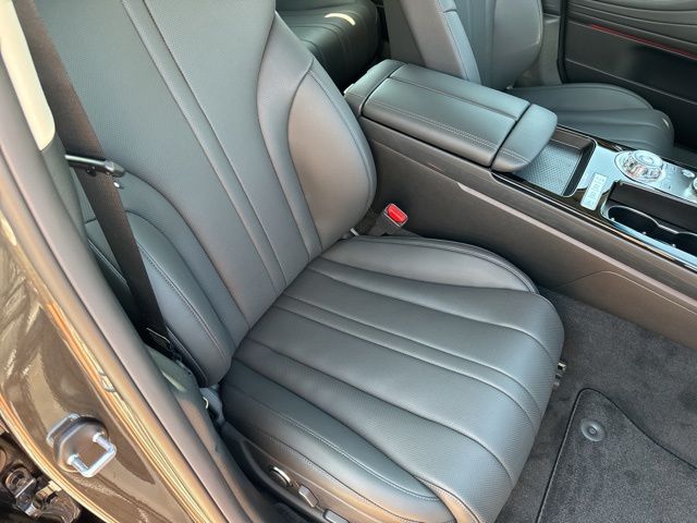 Thumbnail: 2025 Genesis G80 - 21