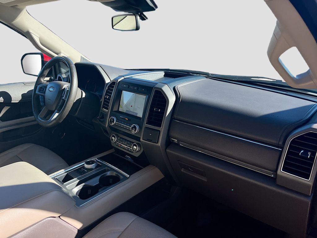 2021 Ford Expedition XLT Red at Autostrade