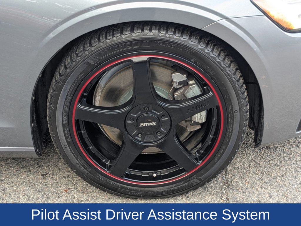 2019 Volvo S60 T6 R-Design