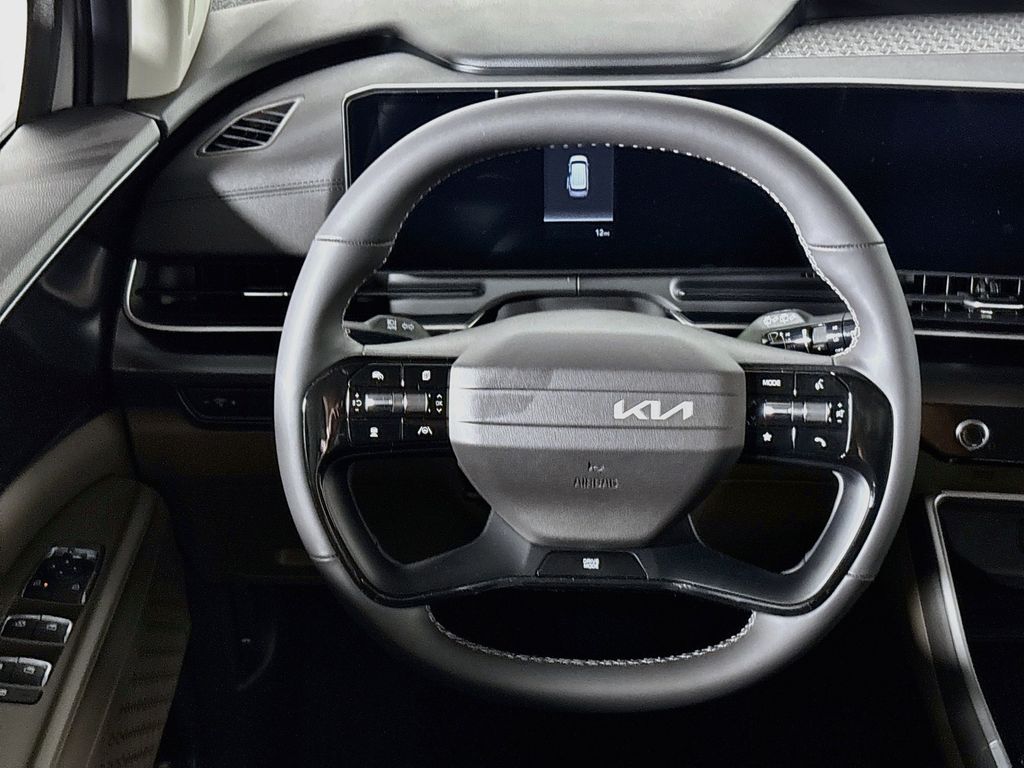 2027 Kia Carnival LX