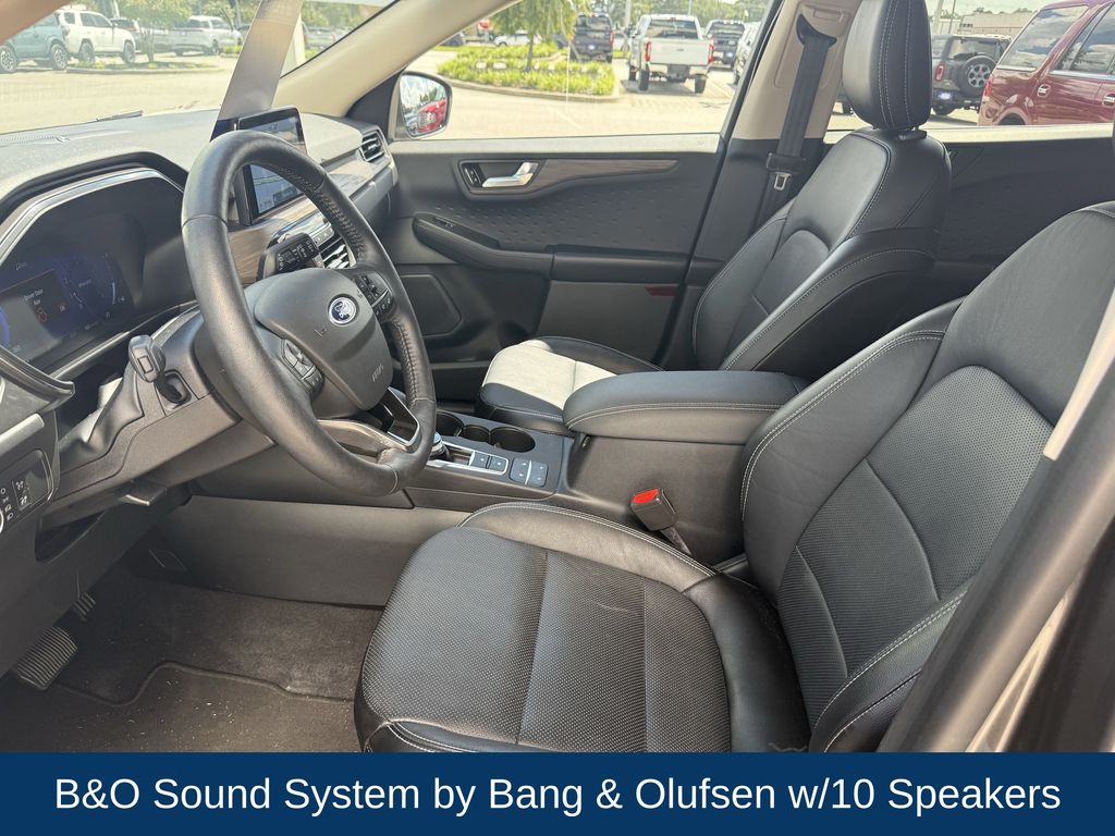 2020 Ford Escape Titanium