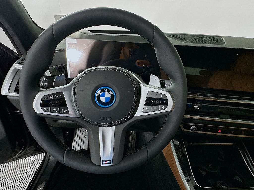 Thumbnail: 2026 BMW X5 - 10