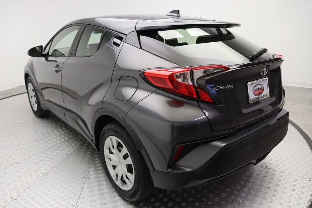 2020 Toyota C-HR LE 11